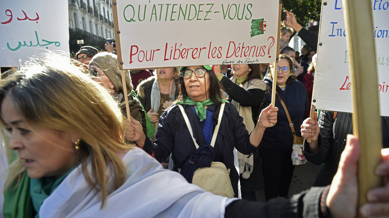 Algérie : plus d’un mois après la présidentielle, le Hirak tente de maintenir la pression
