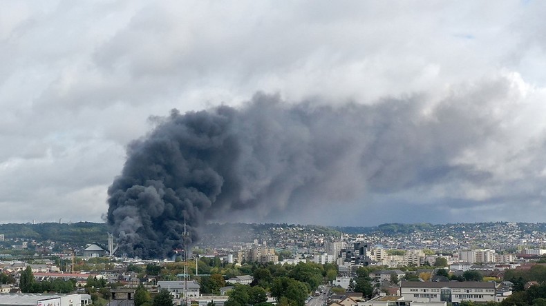 L'incendie de Lubrizol a-t-il provoqué une «pluie de poussière d’amiante» ?