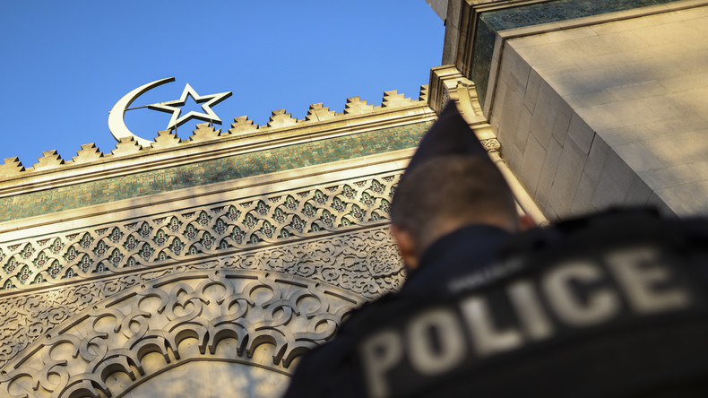 85% des musulmans perçoivent un caractère raciste dans les propos de Mila, selon un sondage