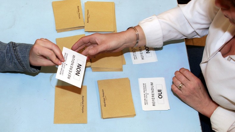 Réforme des retraites : 140 personnalités lancent une pétition pour demander un référendum