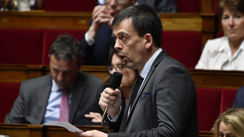 «La République c'est nous et vous n'êtes rien» : à l'Assemblée, un député MoDem charge les Insoumis