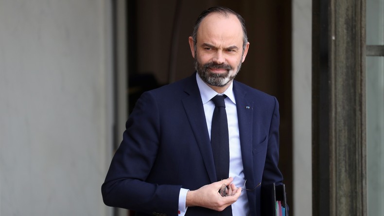 Mettre fin à un «non-débat», impératif de temps... Comment le camp présidentiel justifie le 49.3