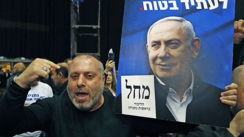 Législatives en Israël : Netanyahou devance Gantz, selon les sondages à la sortie des urnes