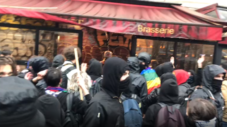 Journée des droits des femmes : des militantes anti-immigration agressées par des «antifas» à Paris