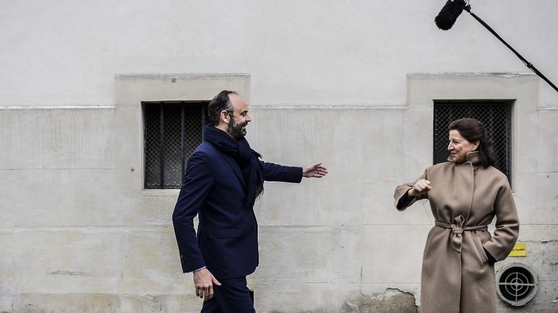«BuzynGate» : Edouard Philippe et son ancienne ministre critiqués pour leur gestion du coronavirus