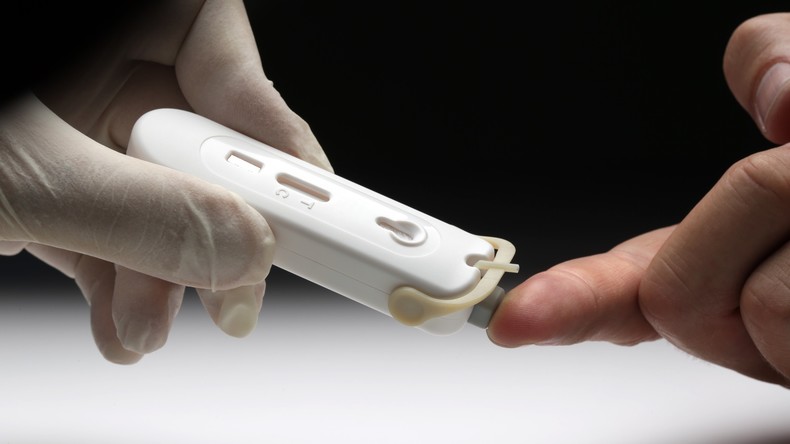 Vers des tests massifs contre le coronavirus en France, mais pourquoi ce retard ?