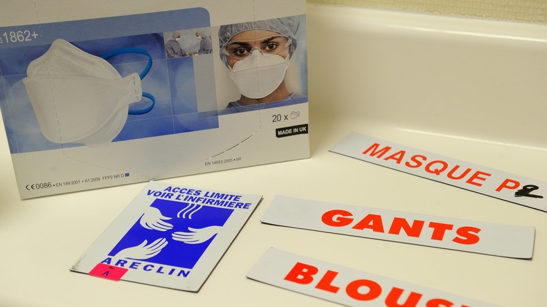 «Pas de matériel» : des soignants manifestent leur désarroi devant l'hôpital Dron à Tourcoing