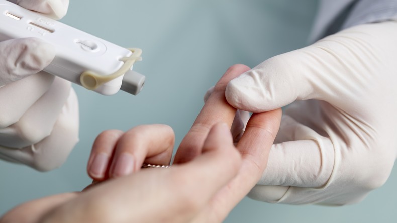L'Armée française donne un million d'euros pour financer le test de dépistage rapide du coronavirus