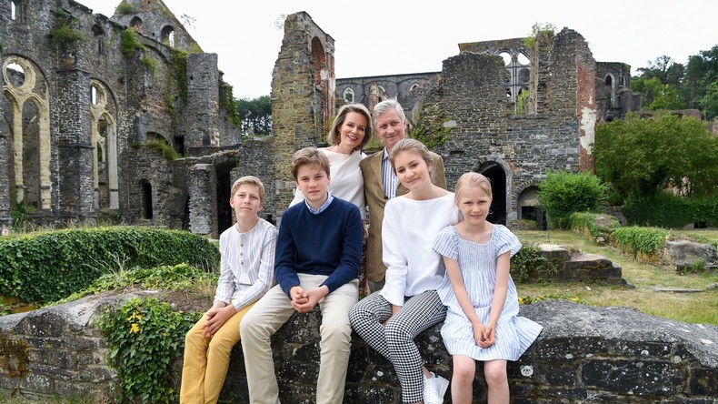 Luxueux confinement : le message de réconfort de la famille royale belge passe mal
