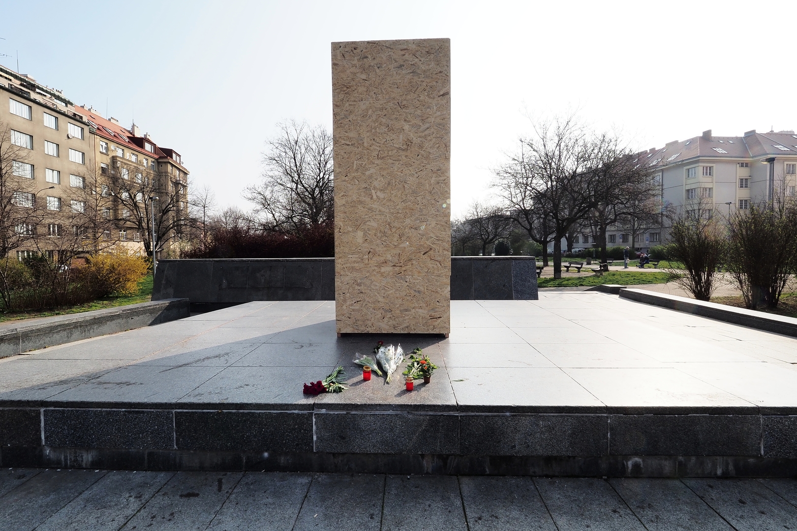 La Russie ouvre une enquête sur le démantèlement d'un monument soviétique à Prague