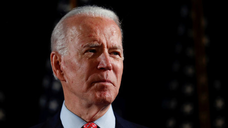 Une ancienne collaboratrice de Joe Biden porte plainte contre lui pour agression sexuelle