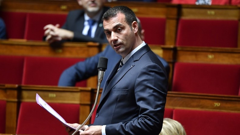 Des députés LREM veulent permettre aux salariés d'offrir des congés aux soignants