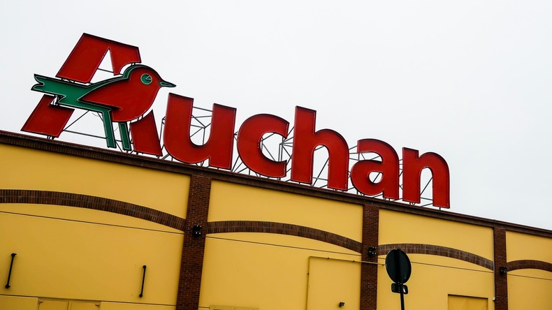 Qu'est devenue la prime de 1 000 euros promise par Auchan ? Des salariés manifestent