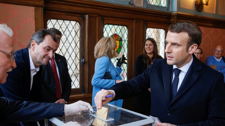 Deuxième tour des municipales : le gouvernement doit trancher entre une échéance proche et un report
