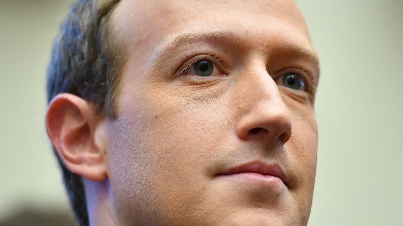 Des cadres de Facebook reprochent à leur patron de ne pas sanctionner des messages de Donald Trump