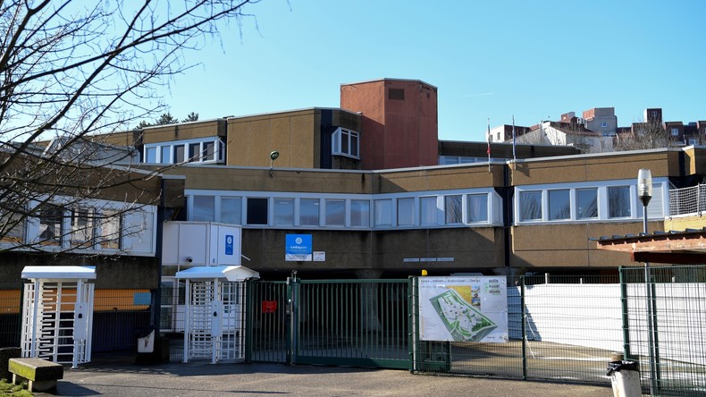 Mila n'a toujours pas pu regagner son lycée, les parents furieux contre l'Education nationale