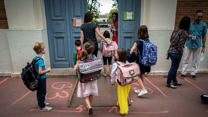 Retour en classe pour les écoliers et les collégiens : une décision qui ne fait pas l'unanimité