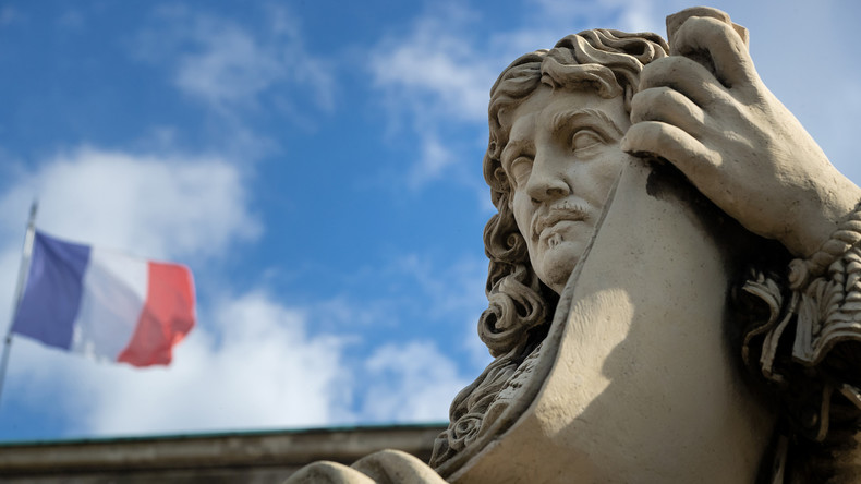 «Négrophobie d'Etat» : la statue de Colbert au palais Bourbon vandalisée