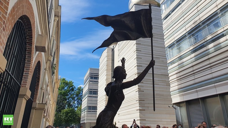 Symbole de l'amitié franco-russe, une statue de Jeanne d'Arc offerte à la ville de Saint-Pétersbourg