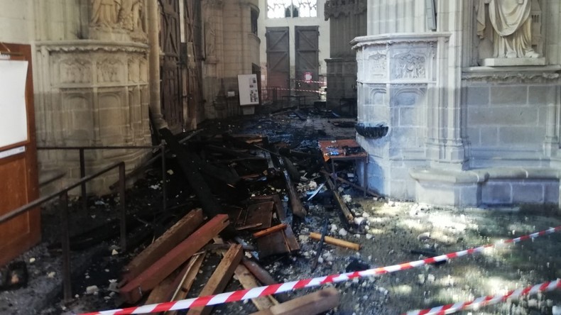 Incendie dans la cathédrale de Nantes : le bénévole du diocèse remis en liberté