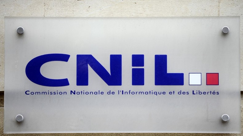 StopCovid : la Cnil donne un mois au gouvernement pour régler «plusieurs irrégularités»