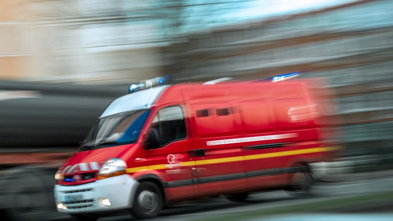 Deux hommes percutés volontairement après avoir reproché à un individu d'avoir jeté un masque au sol