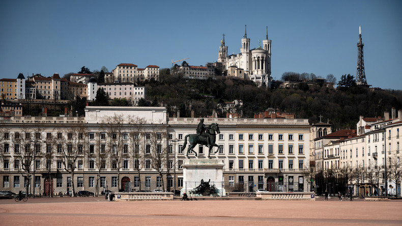 #JusticePourAugustin : la droite se mobilise après l'agression d'un adolescent à Lyon