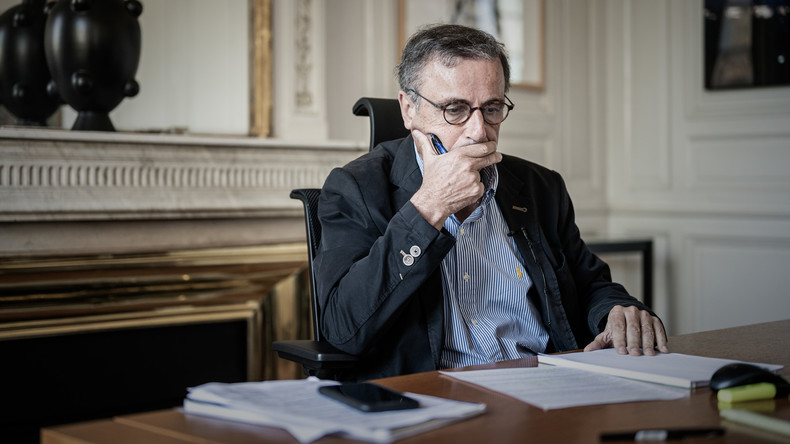 A Bordeaux, la décision du maire EELV de supprimer «l'arbre mort» de Noël fait polémique