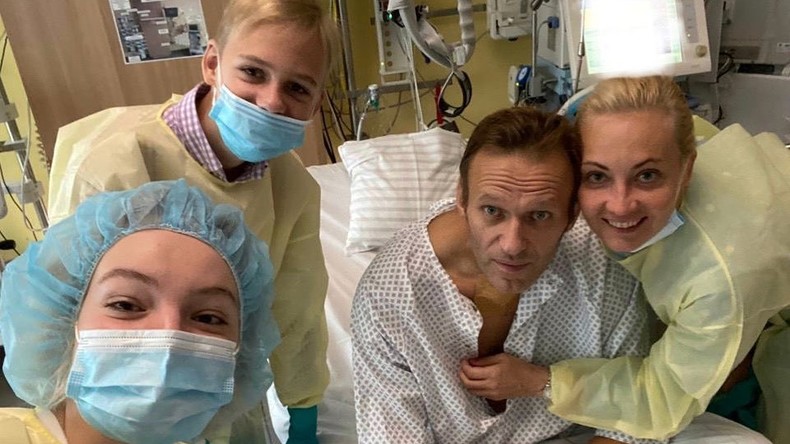 Rassurant sur son état de santé, Navalny souhaite rentrer en Russie une fois rétabli