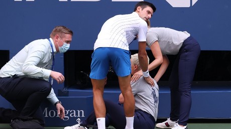 Novak Djokovic exclu de l’US Open pour avoir envoyé une balle sur une juge de ligne Novak Djokovic exclu de l’US Open pour avoir envoyé une balle sur une juge de ligne
