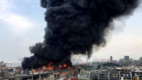 Important incendie dans le port de Beyrouth, au Liban