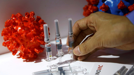Des vaccins contre le Covid-19 sont exposés au salon CIFTIS à Pékin le 5 septembre 2020 (image d'illustration).