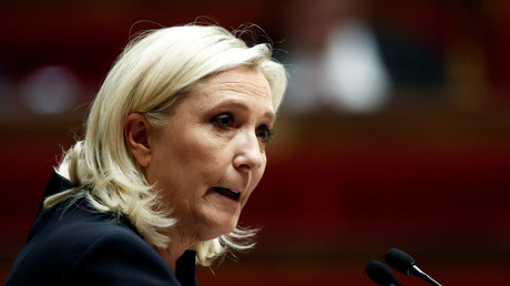 «Criminalité du quotidien», «Coût exorbitant» : Marine Le Pen veut renvoyer les mineurs isolés