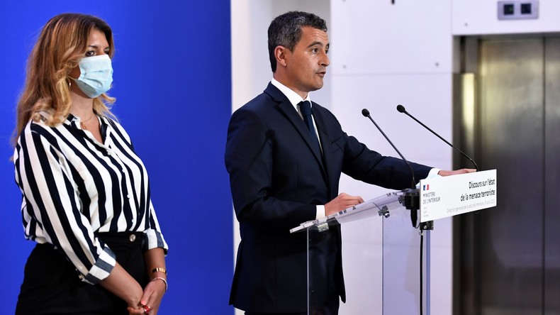Politique du chiffre ? Première présentation mensuelle des résultats pour Darmanin et Schiappa