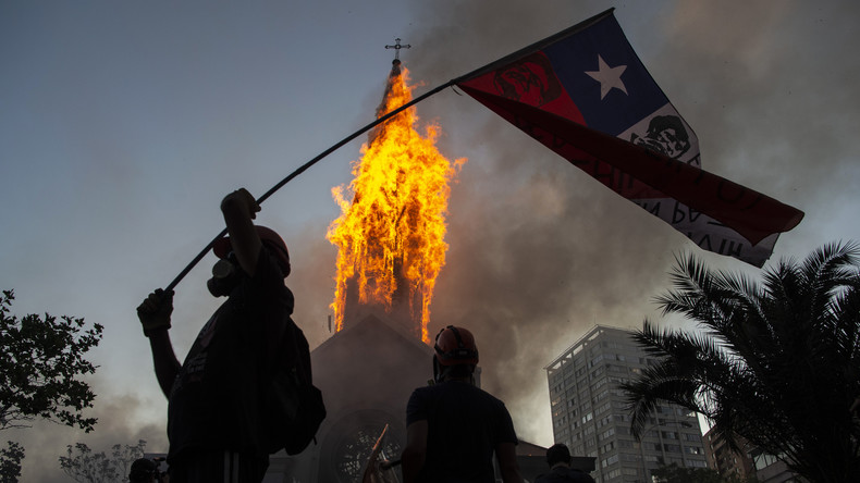 Chili : manifestation d'ampleur avant un référendum historique sur la Constitution