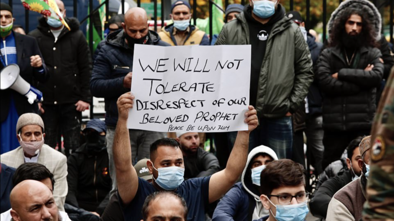 Manifestations à Londres et à Berlin aux cris d'«Allah akbar» près des ambassades de France