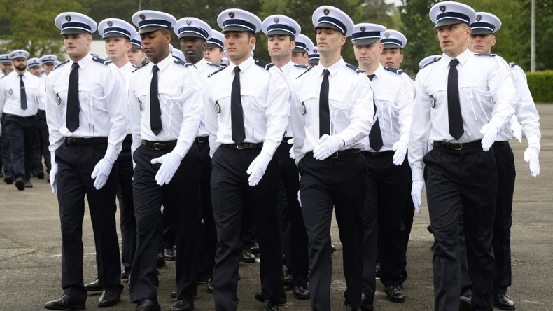 Fête à l'Ecole nationale de police de Nîmes : Darmanin réaffirme l'exclusion des responsables