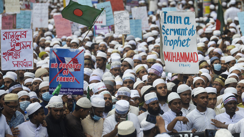 50 000 manifestants, effigie de Macron brûlée : marche géante au Bangladesh contre la France