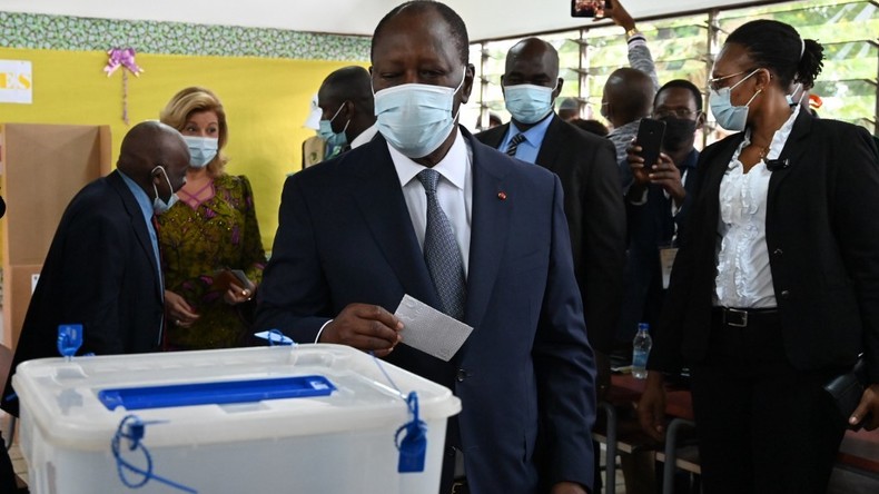 Côte d'Ivoire : avec 94% des voix, Ouattara remporte une présidentielle boycottée par l'opposition