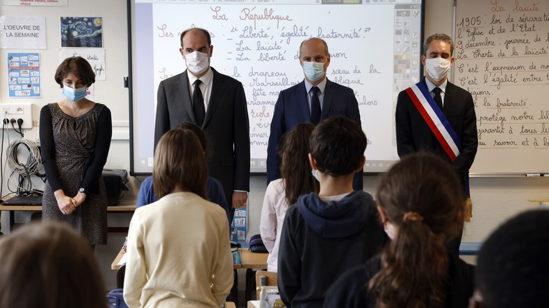 400 violations de la minute de silence pour Samuel Paty dans les écoles, selon Blanquer