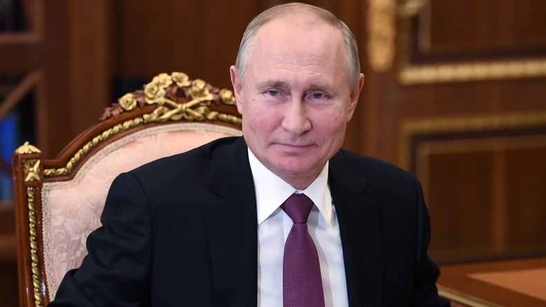 «Vous n’avez pas peur de poser des questions qui dérangent»: Vladimir Poutine salue les 15 ans de RT