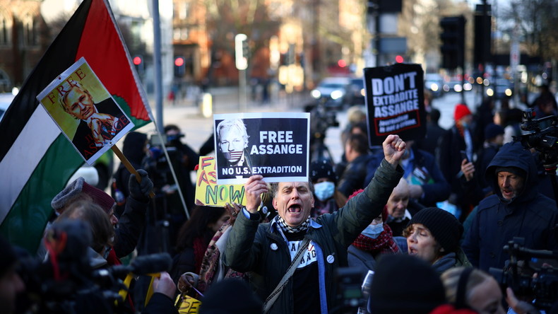 «Enorme déception» : la justice britannique refuse la libération sous caution de Julian Assange