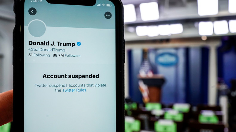 «Purge», «censure» : le bannissement de Donald Trump sur Twitter fait réagir en France