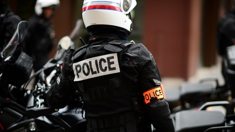 Six mois de prison ferme pour un migrant soudanais qui avait mordu un policier lors de son procès