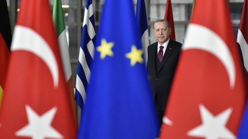 Erdogan déclare vouloir «remettre sur les rails» les relations entre la Turquie et l'UE