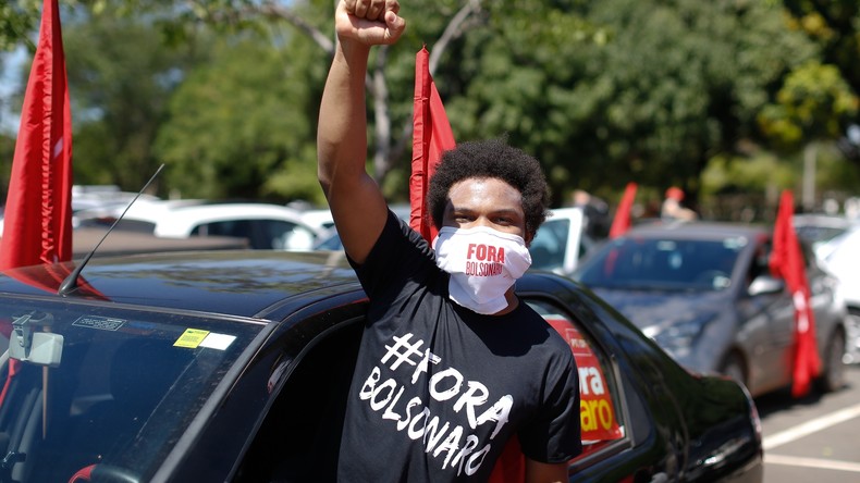 «Vaccin pour tous» : la gauche brésilienne manifeste contre la gestion de la pandémie par Bolsonaro