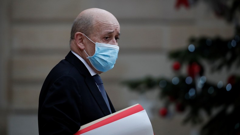 Arrestations lors de rassemblements non autorisés en Russie : une «dérive autoritaire» pour Le Drian