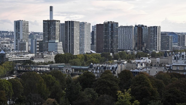Rixes à Paris : un élu centriste met en cause des jeunes qui «ne peuvent plus aller au sport»