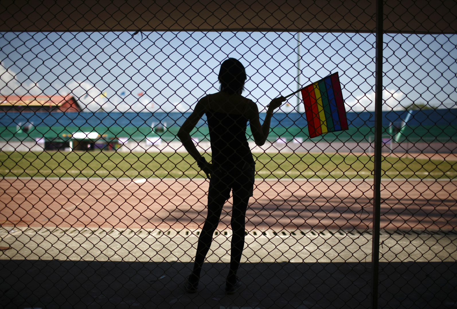 Biden autorise les athlètes transgenres nés hommes à concourir dans les compétitions féminines