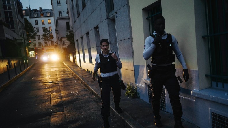 Nantes : des policiers attaqués au sabre par un homme sous l'emprise de stupéfiants